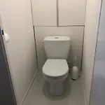 Feroom *
